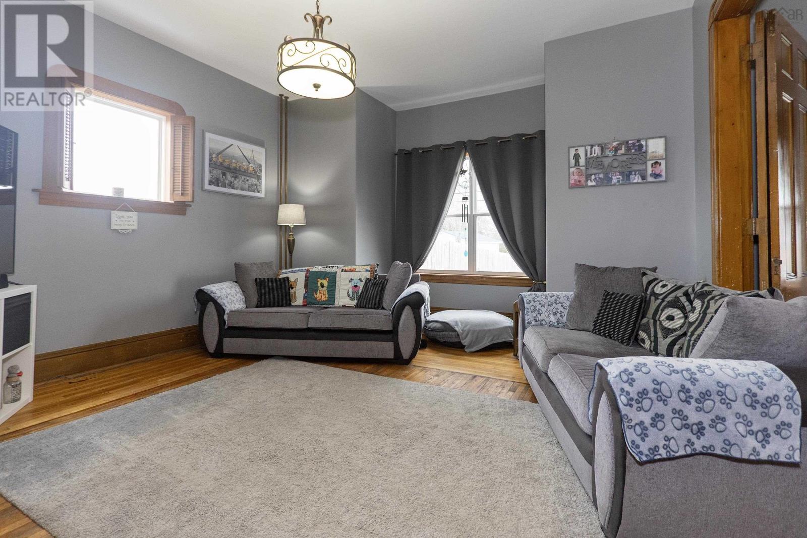 Property 21 of 50 of 85 Church Street