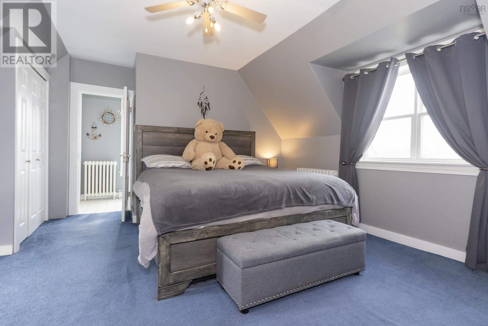 Property 39 of 50 of 85 Church Street