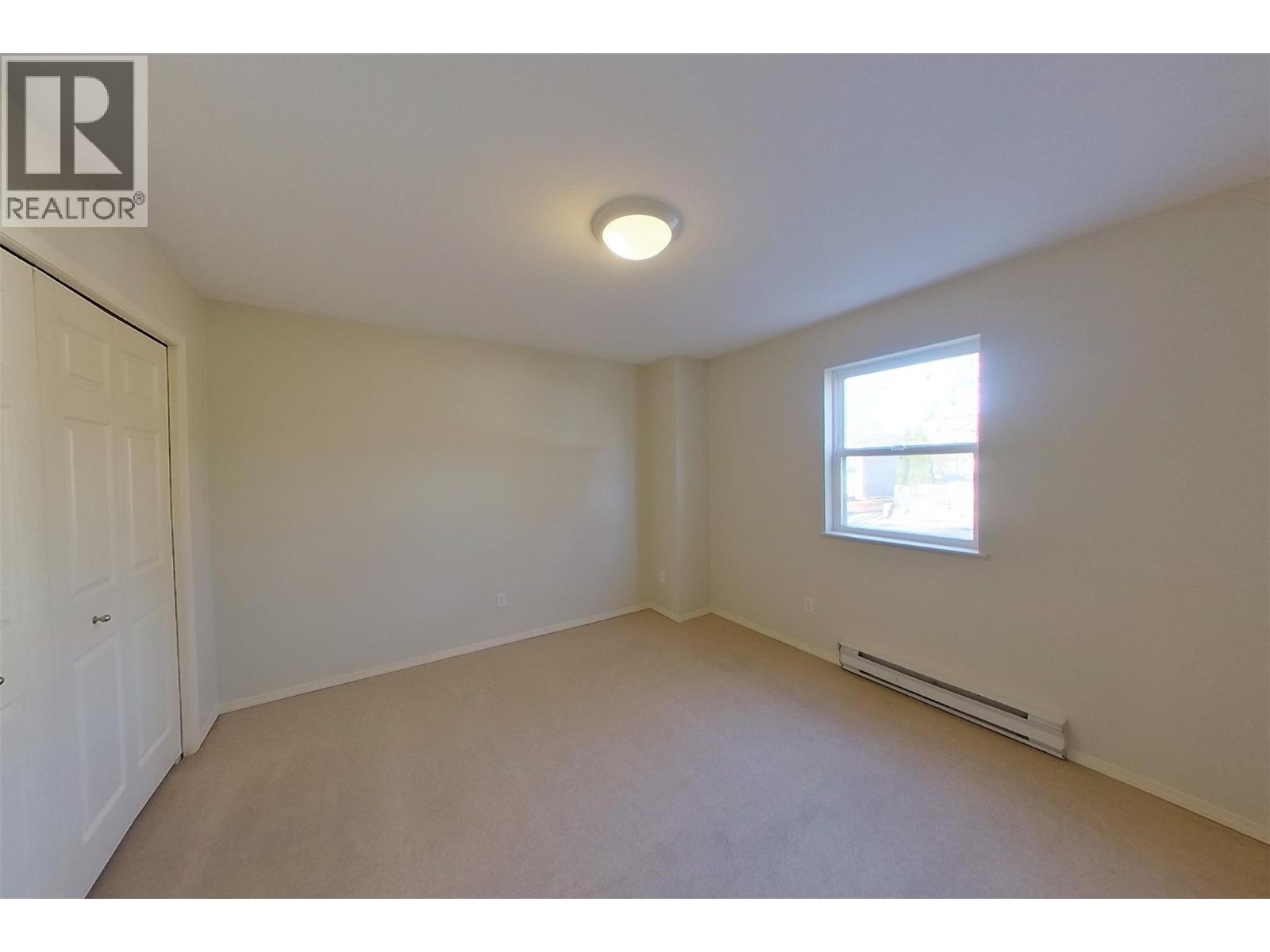 201 420 4 Avenue Southeast, Salmon Arm