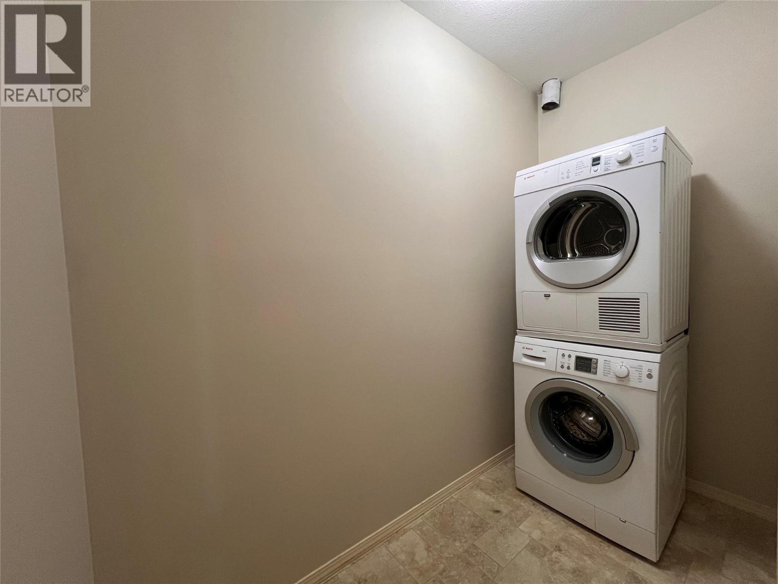 201 420 4 Avenue Southeast, Salmon Arm