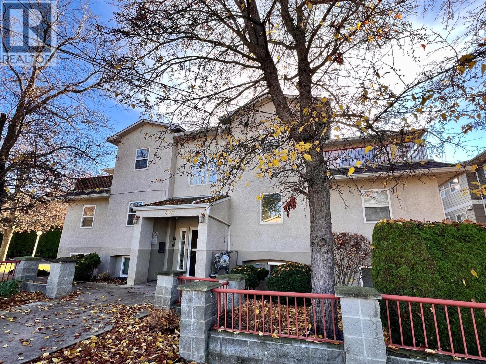 201 420 4 Avenue Southeast, Salmon Arm