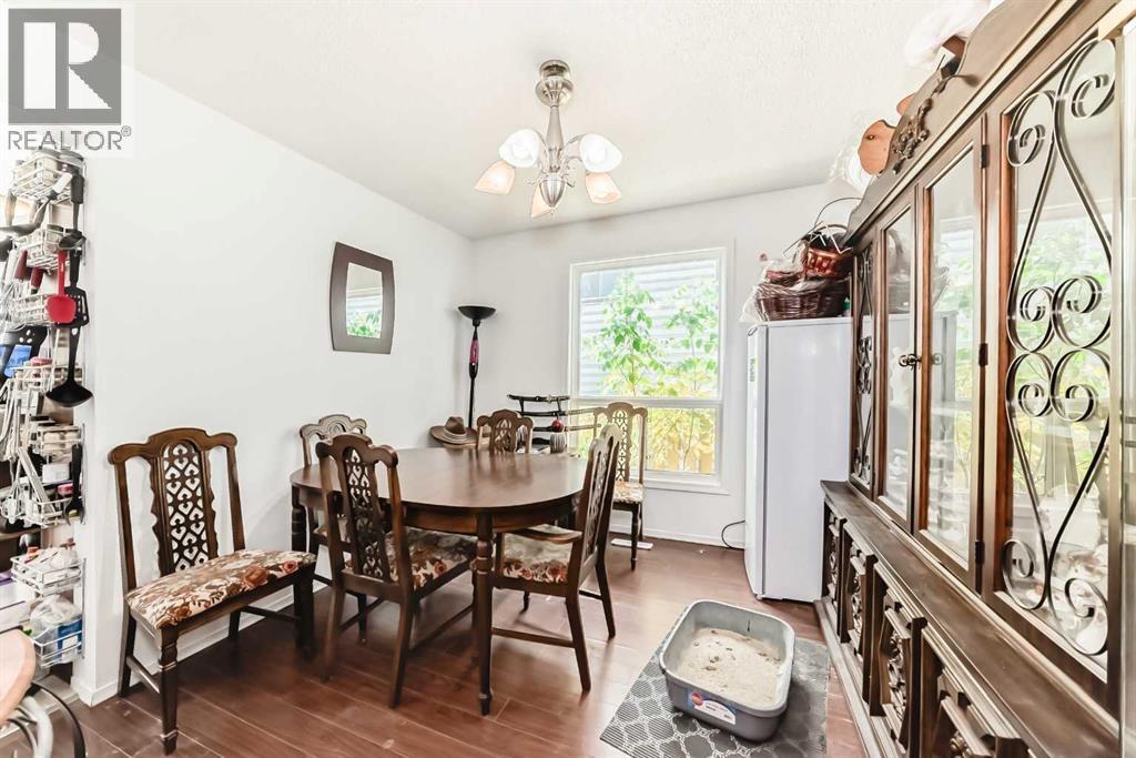 Single Family House for Sale in  Temple Drive NE Temple Calgary 