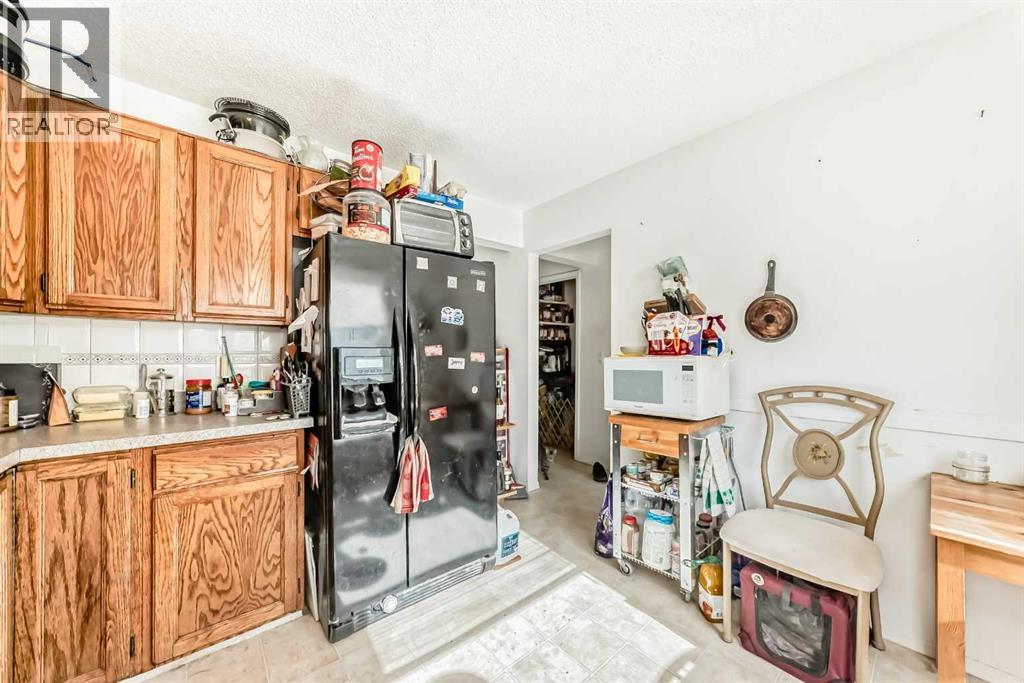 Single Family House for Sale in  Temple Drive NE Temple Calgary 