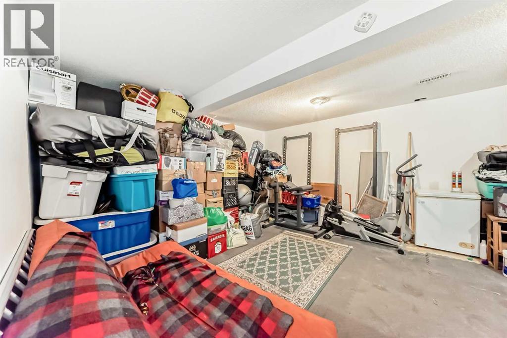 Single Family House for Sale in  Temple Drive NE Temple Calgary 