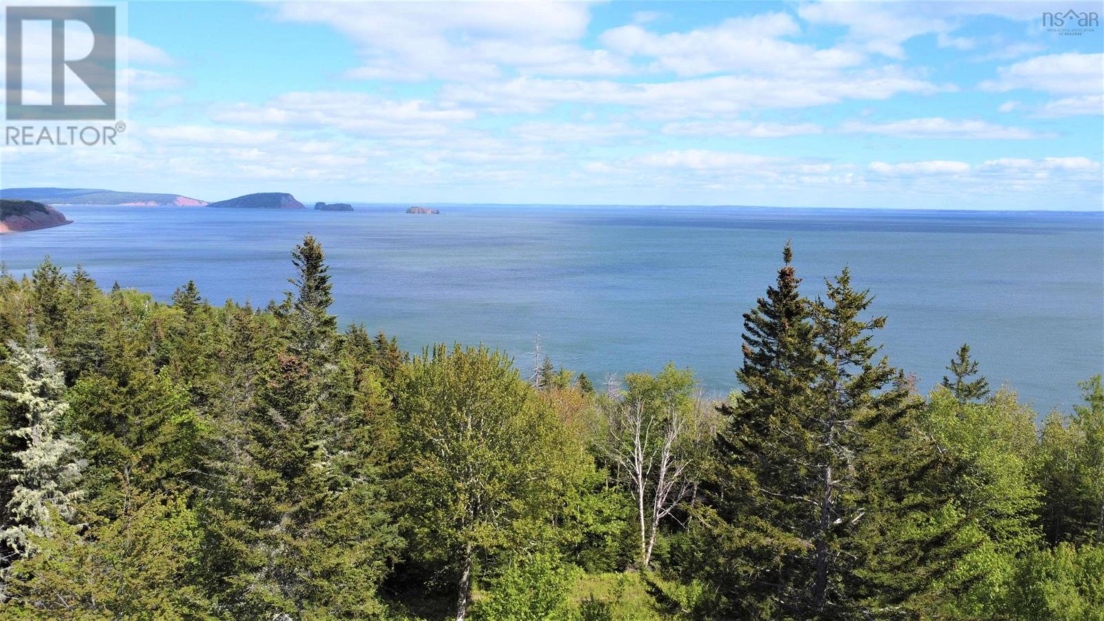 Property 4 of 8 of 8C Bayview Court