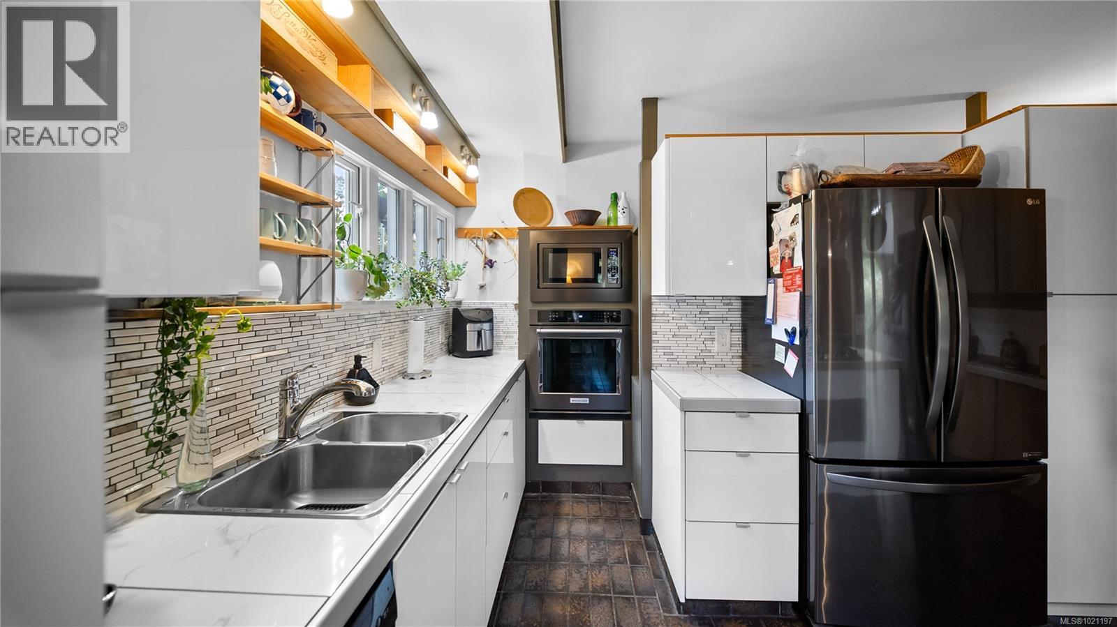  1168 Burnside Road West, Saanich