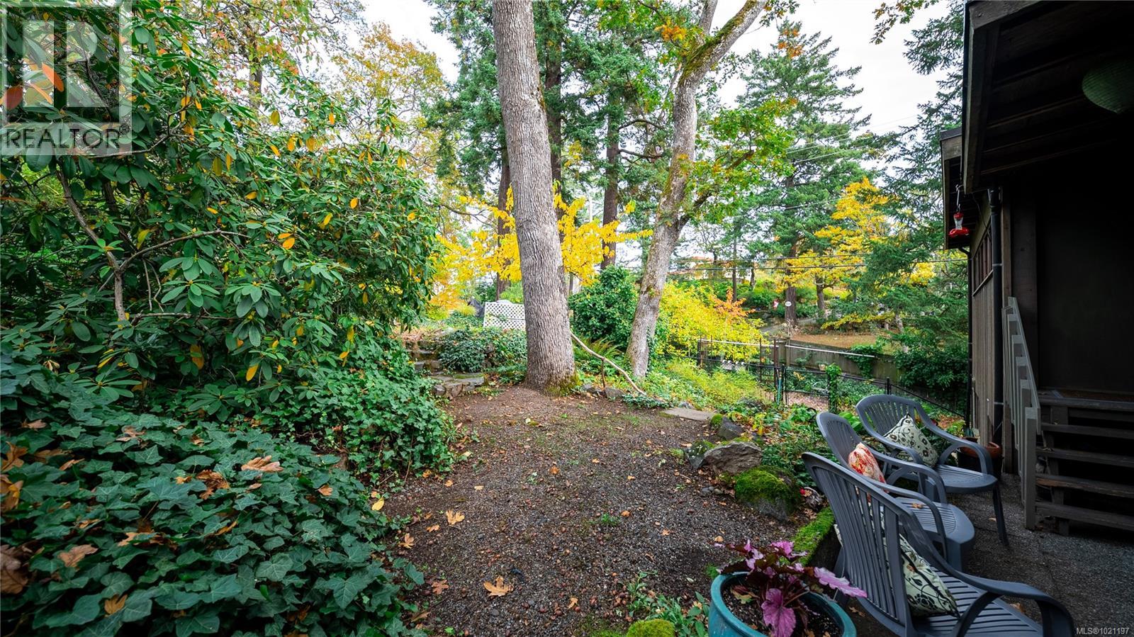  1168 Burnside Road West, Saanich