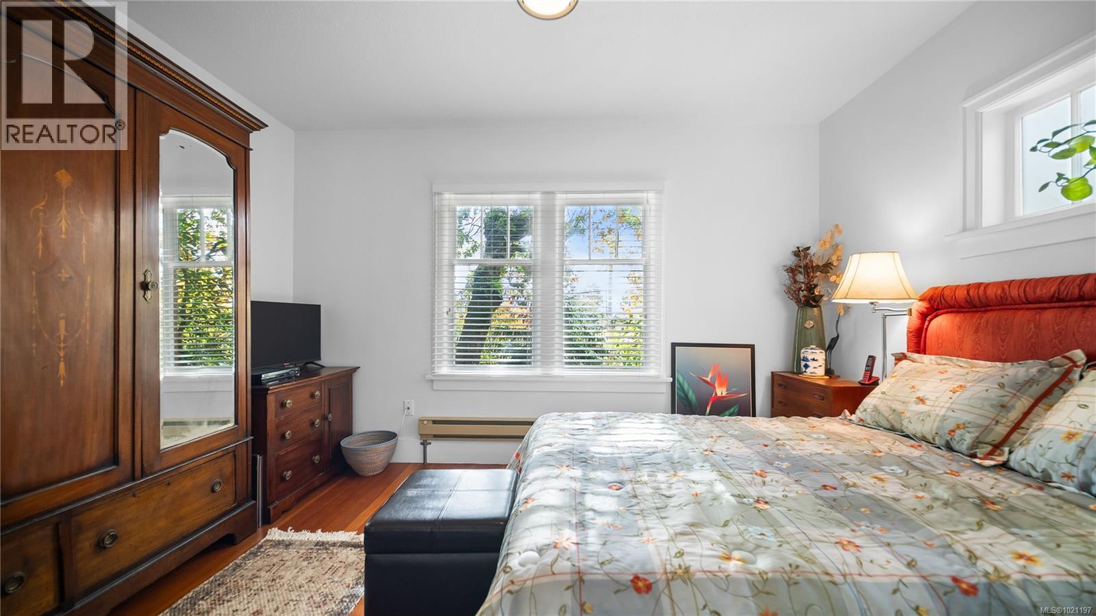  1168 Burnside Road West, Saanich