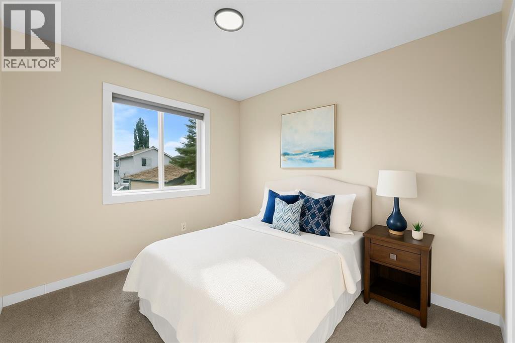 Single Family House Bi-level for Sale in  Laguna Way NE Monterey Park Calgary 