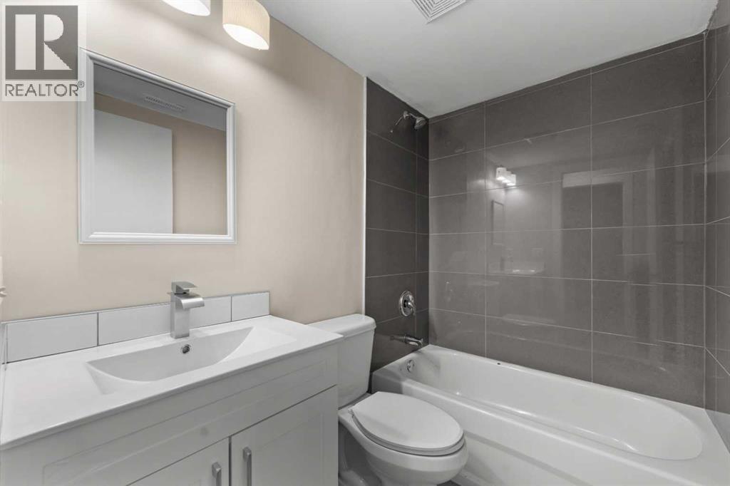 Single Family House Bi-level for Sale in  Laguna Way NE Monterey Park Calgary 