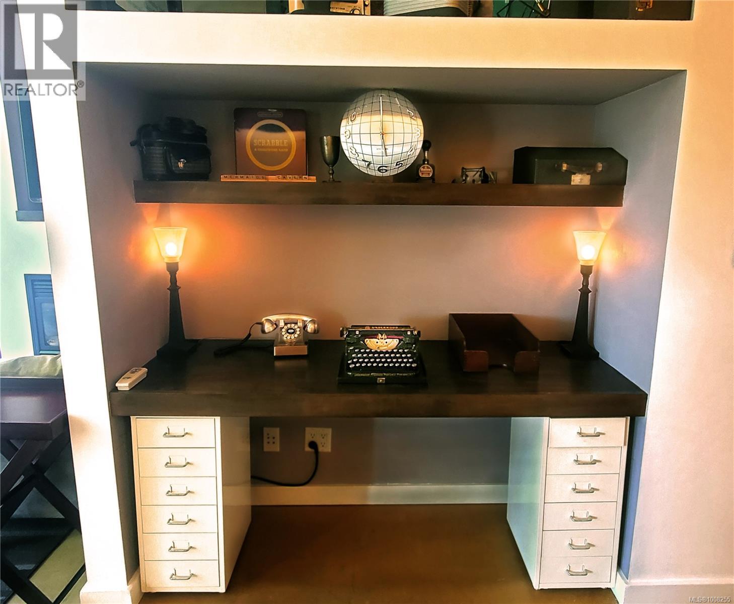 212 409 Swift Street, Victoria