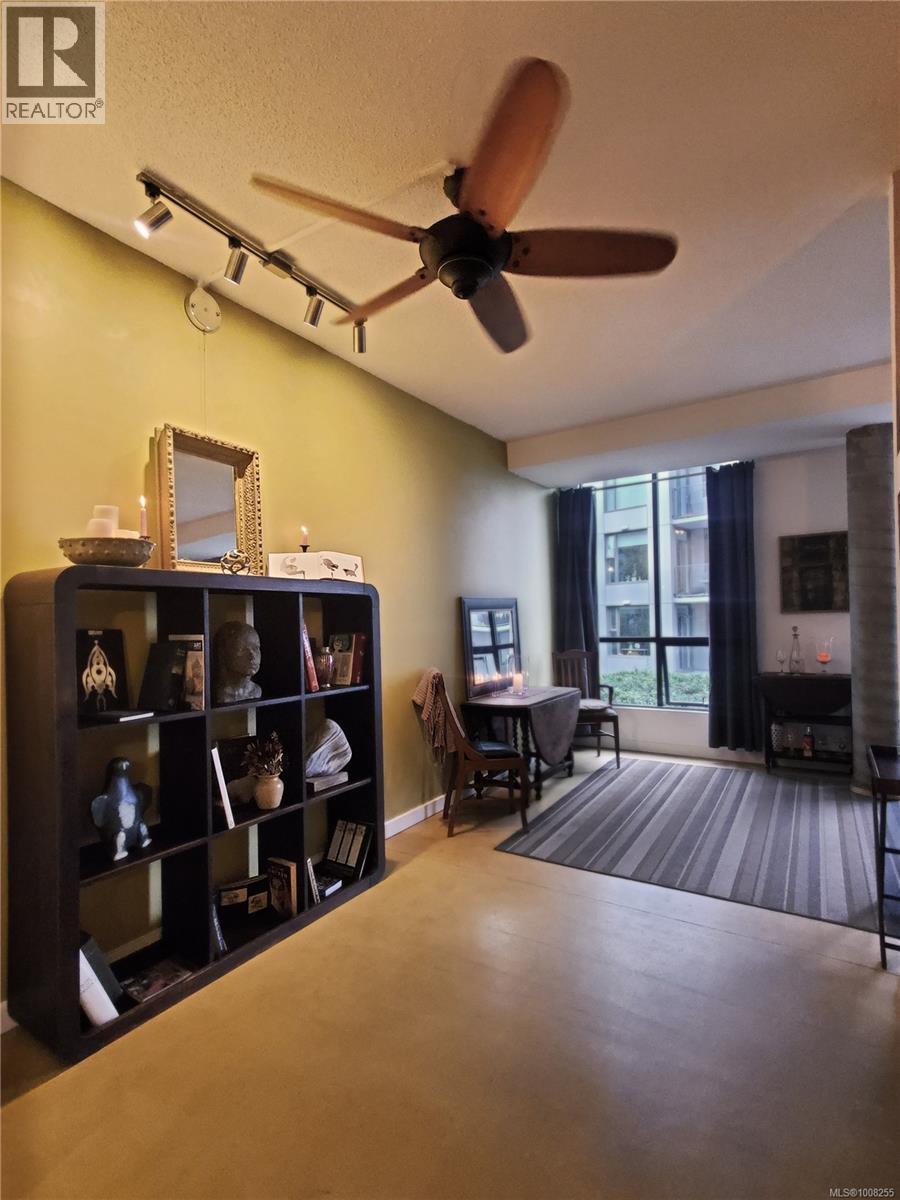 212 409 Swift Street, Victoria