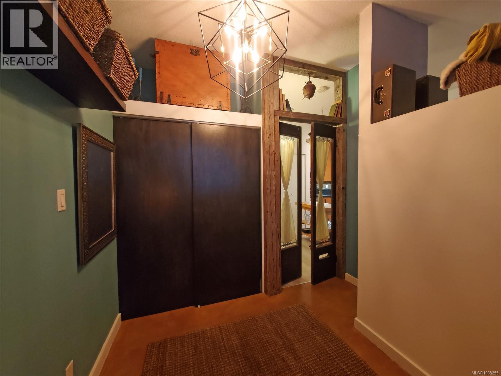 212 409 Swift Street, Victoria