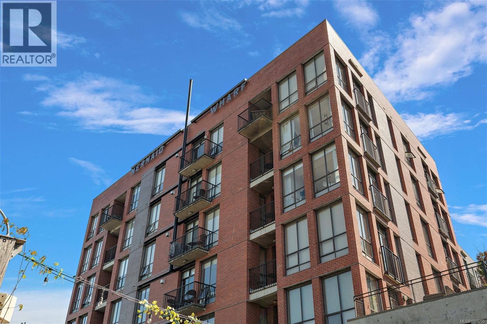 212 409 Swift Street, Victoria