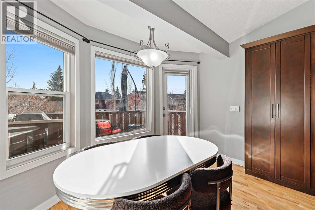 Single Family House Bi-level for Sale in  Shannon Circle SW Shawnessy Calgary 