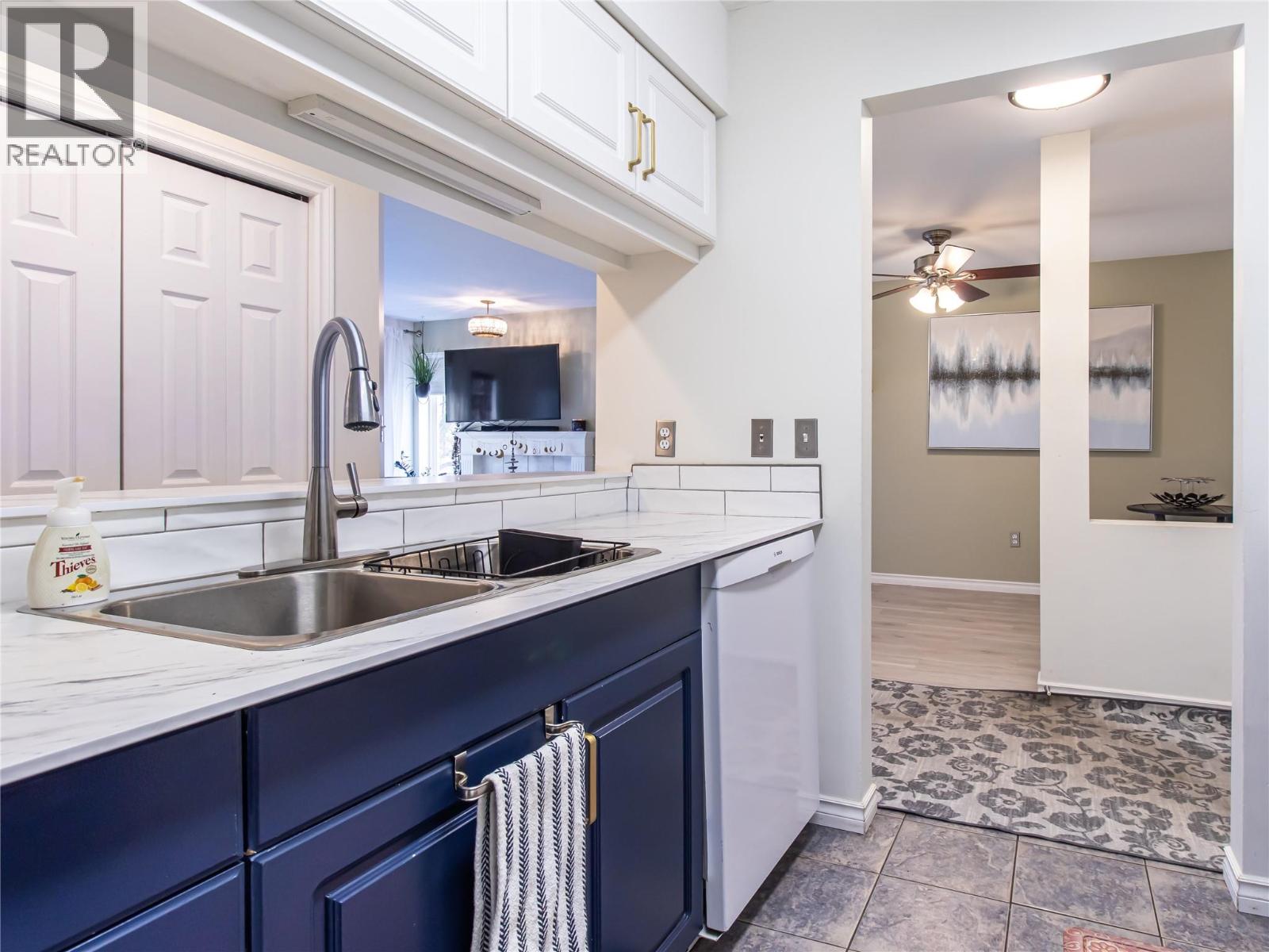 205 650 3 Street Southwest, Salmon Arm