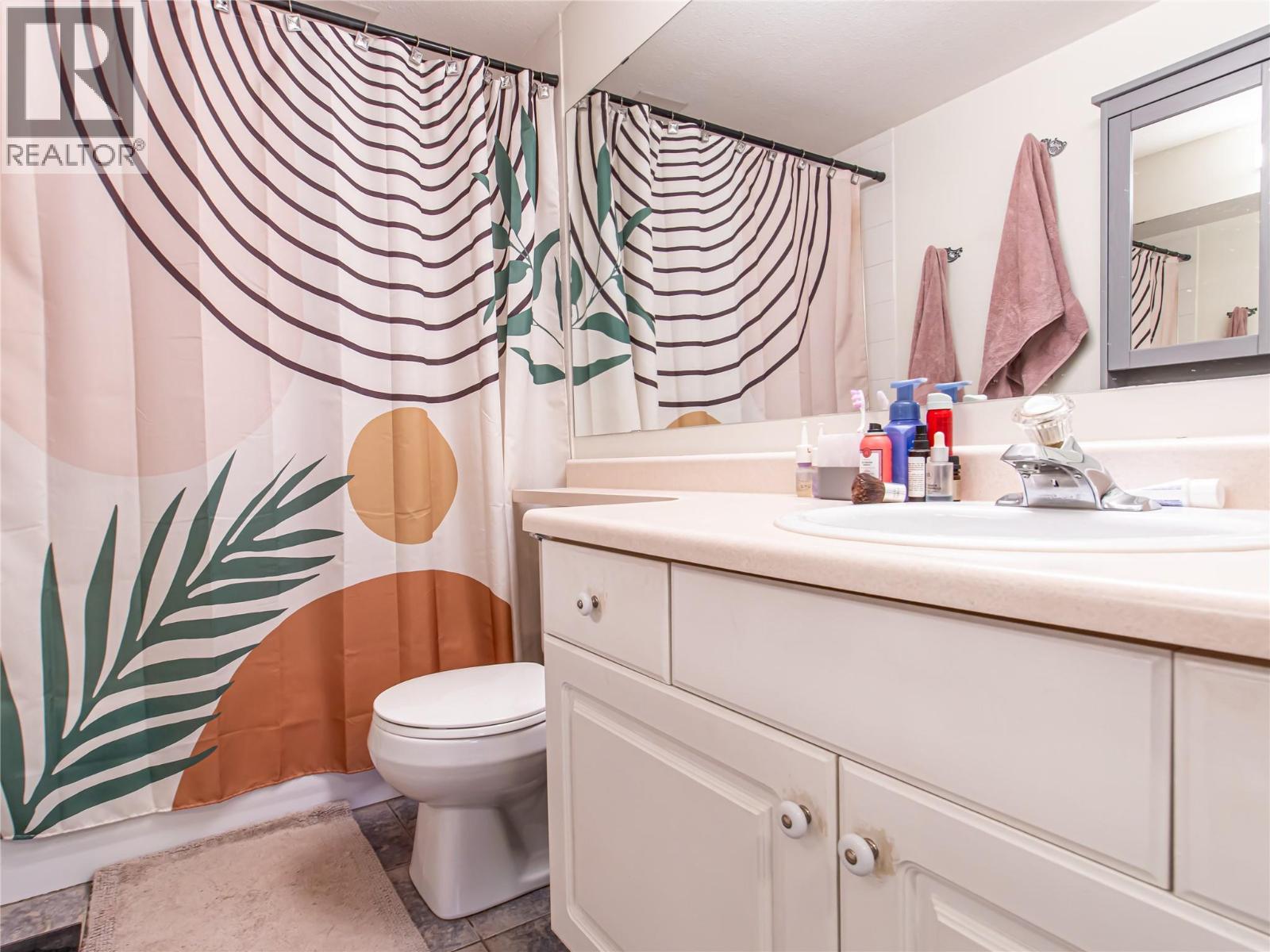 205 650 3 Street Southwest, Salmon Arm