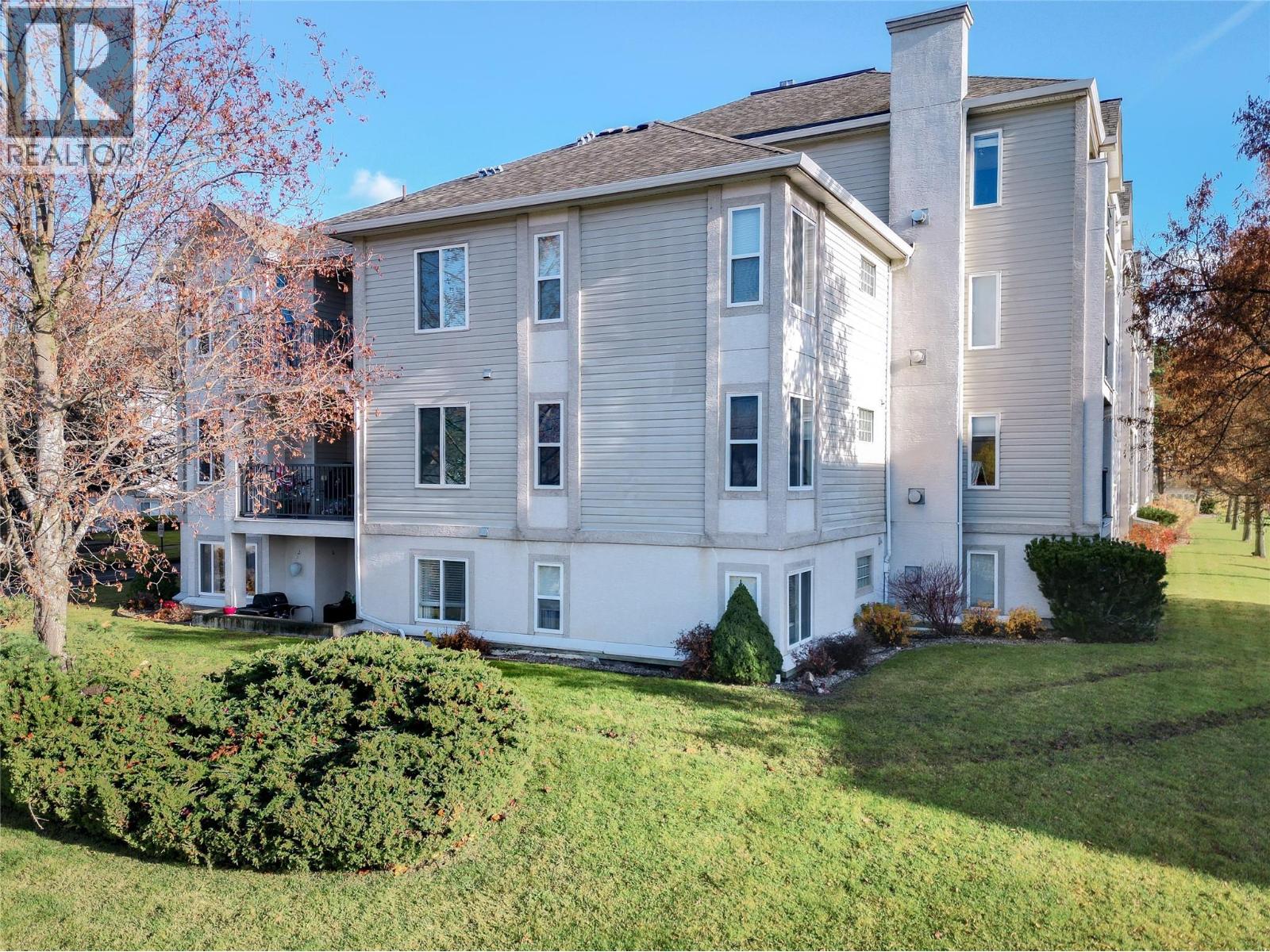 205 650 3 Street Southwest, Salmon Arm