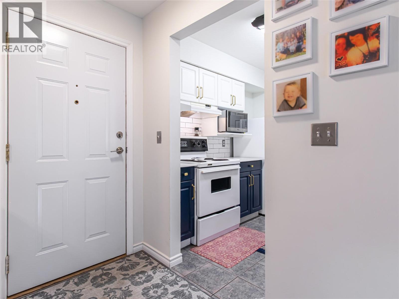 205 650 3 Street Southwest, Salmon Arm