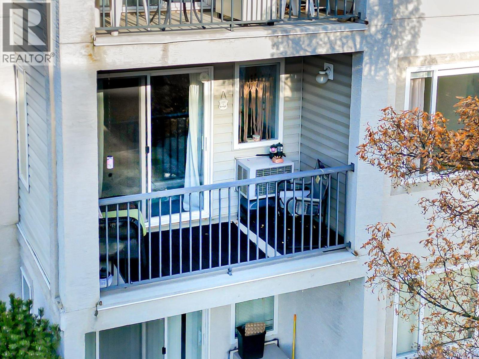 205 650 3 Street Southwest, Salmon Arm