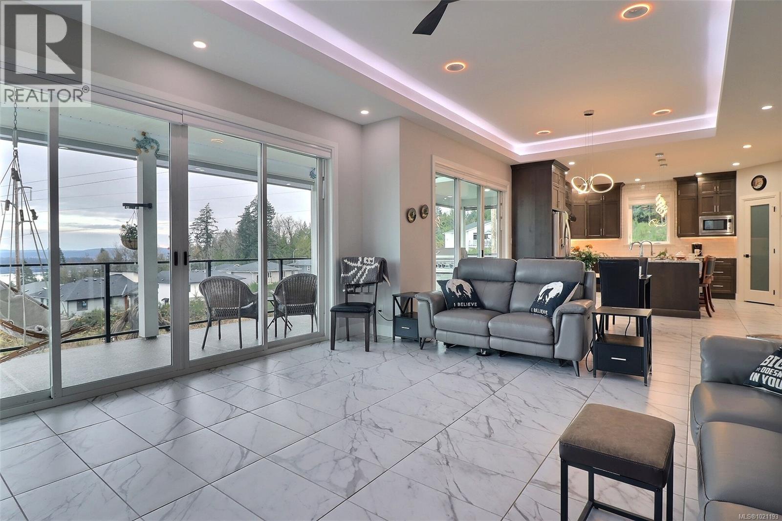 643 John Wilson Pl, Ladysmith