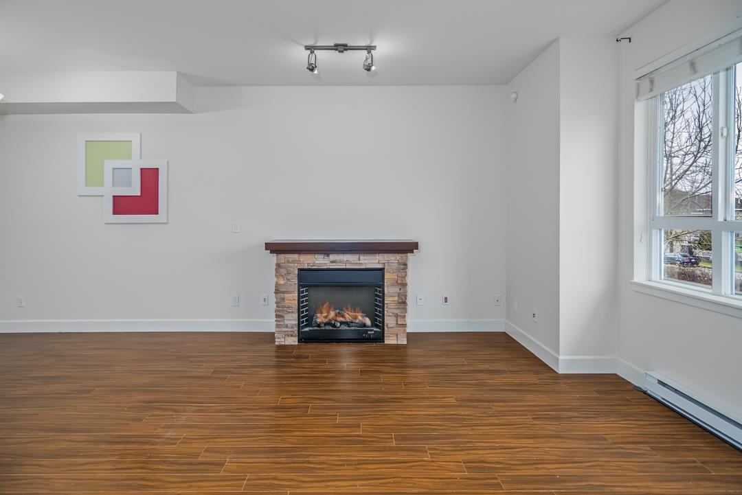 58 7088 191 STREET - Photo 5 of 21, Surrey, British Columbia