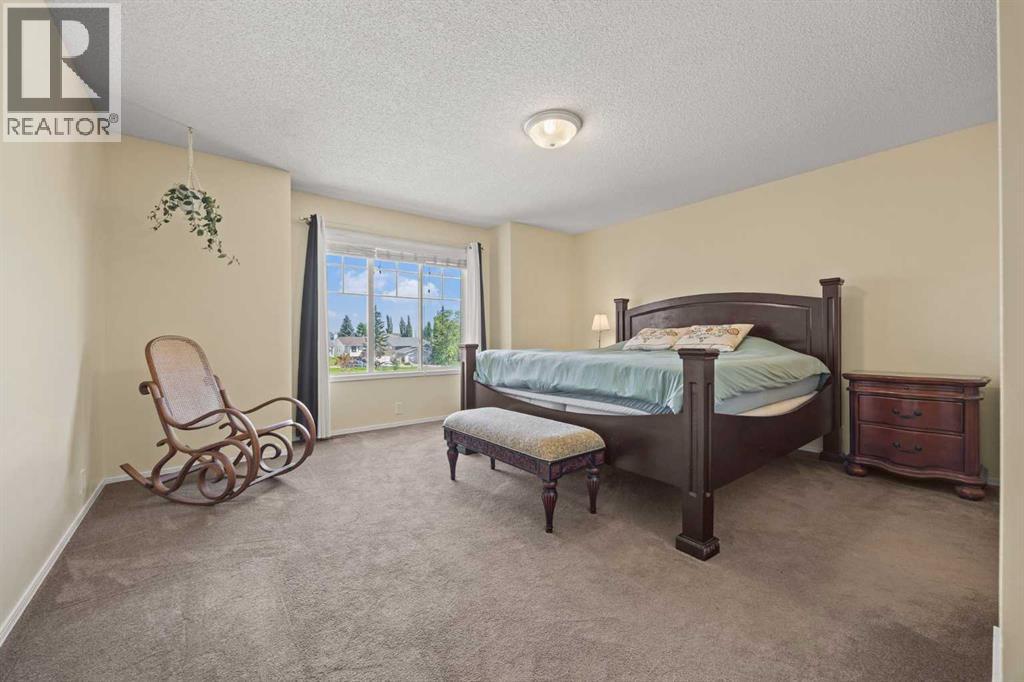 71 Somercrest Close SW, Calgary, Alberta