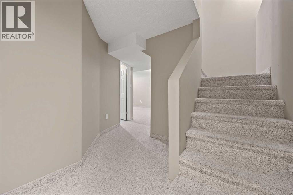 Single Family House for Sale in  Somercrest Close SW Somerset Calgary 