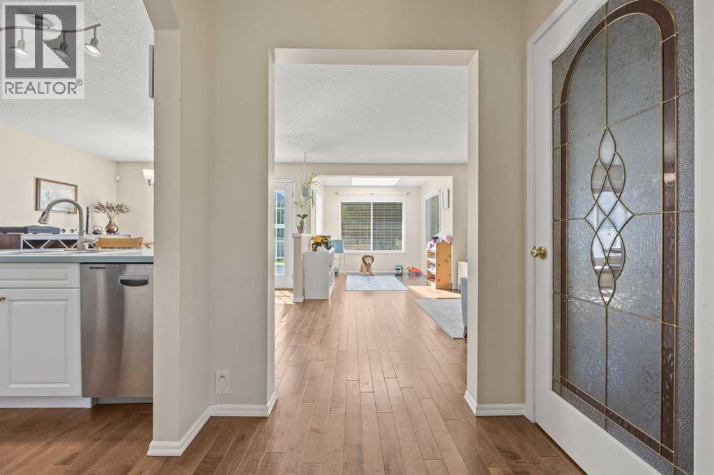 Single Family House for Sale in  Somercrest Close SW Somerset Calgary 