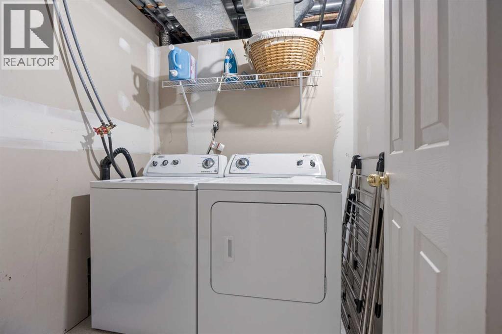 Single Family House for Sale in  Somercrest Close SW Somerset Calgary 