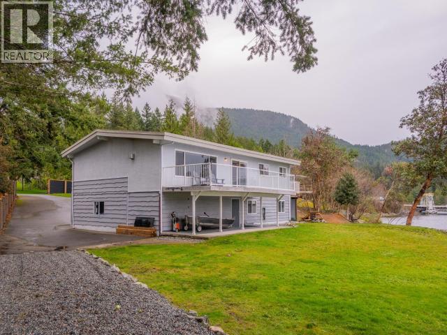 2440 JENKINSON ROAD, Powell River