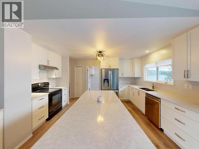 2440 JENKINSON ROAD, Powell River