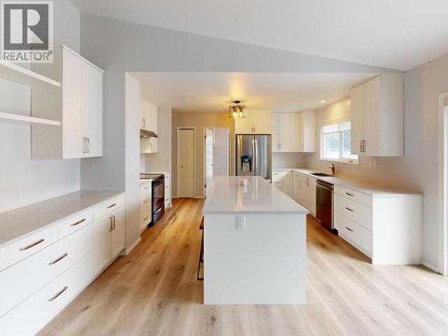 2440 JENKINSON ROAD, Powell River