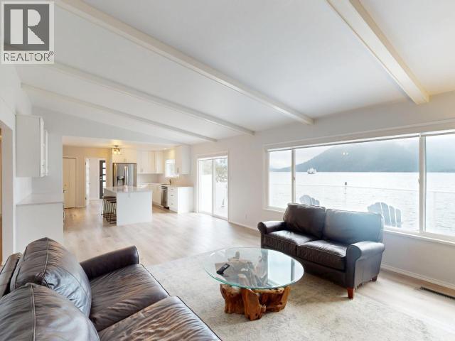 2440 JENKINSON ROAD, Powell River