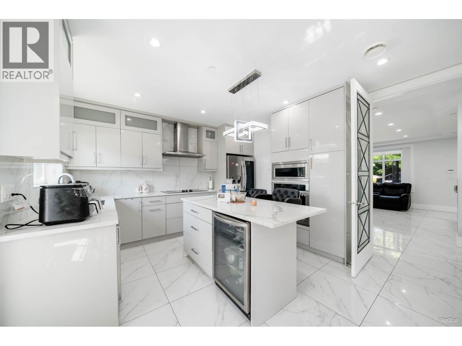 4841 DUMFRIES STREET, Vancouver