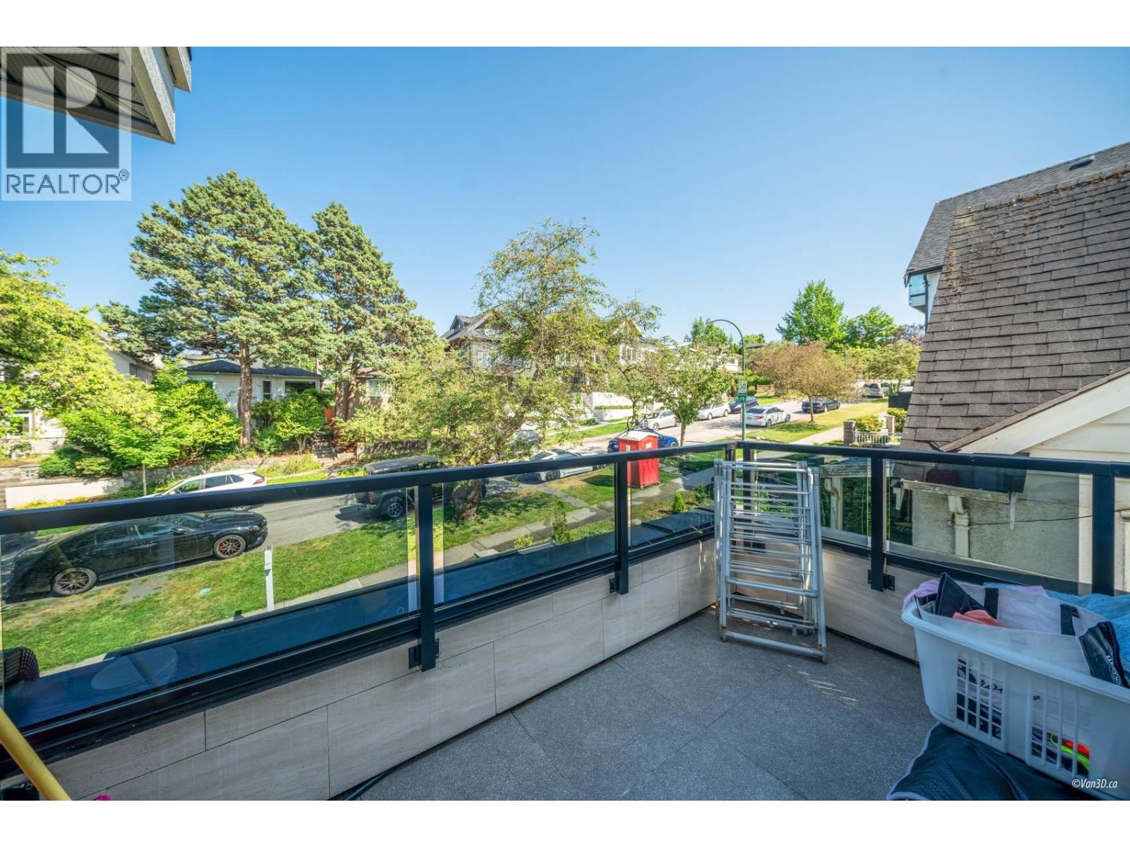 4841 DUMFRIES STREET, Vancouver