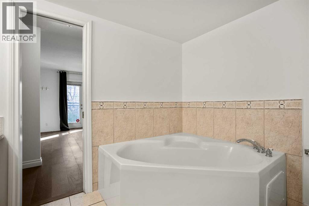 Single Family House for Sale in    Street NW Sunnyside Calgary 