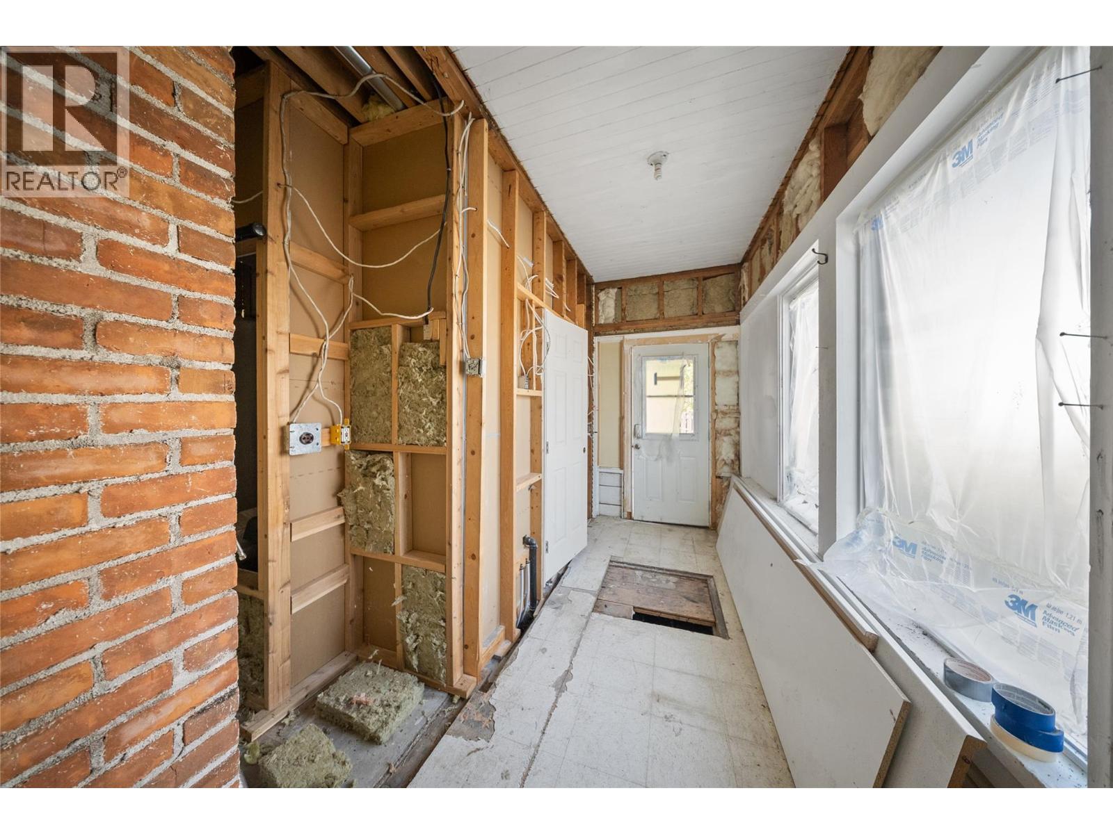  2340 Pandosy Street, Kelowna