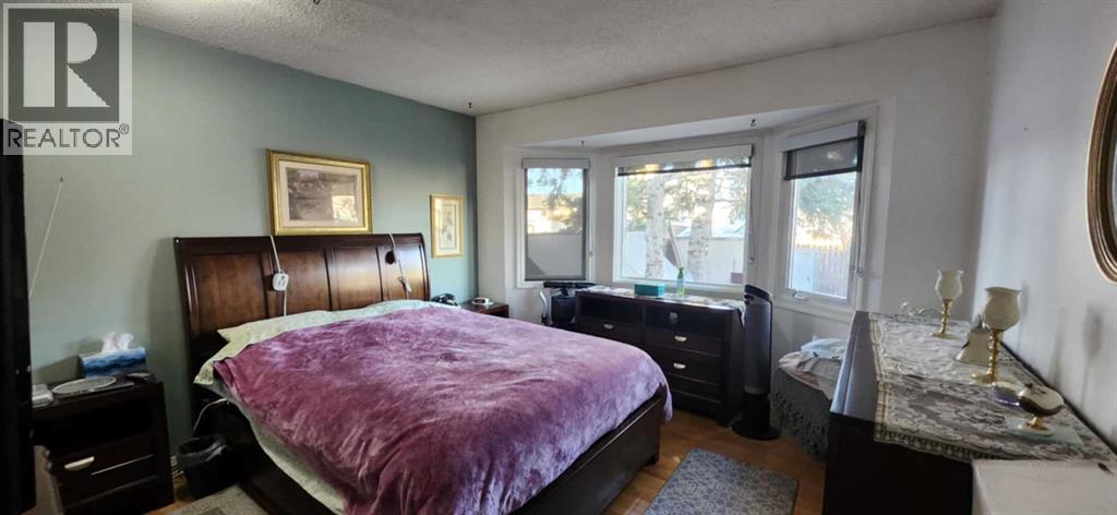 Single Family House Bungalow for Sale in  Whitestone Road NE Whitehorn Calgary 