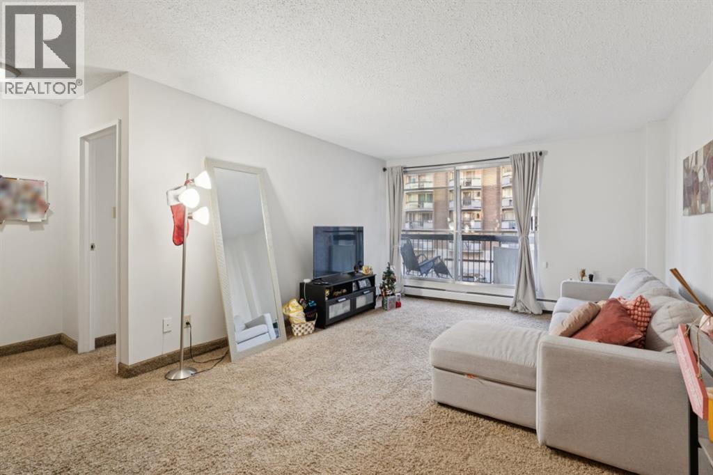 Single Family House for Sale in    Avenue SW Beltline Calgary 