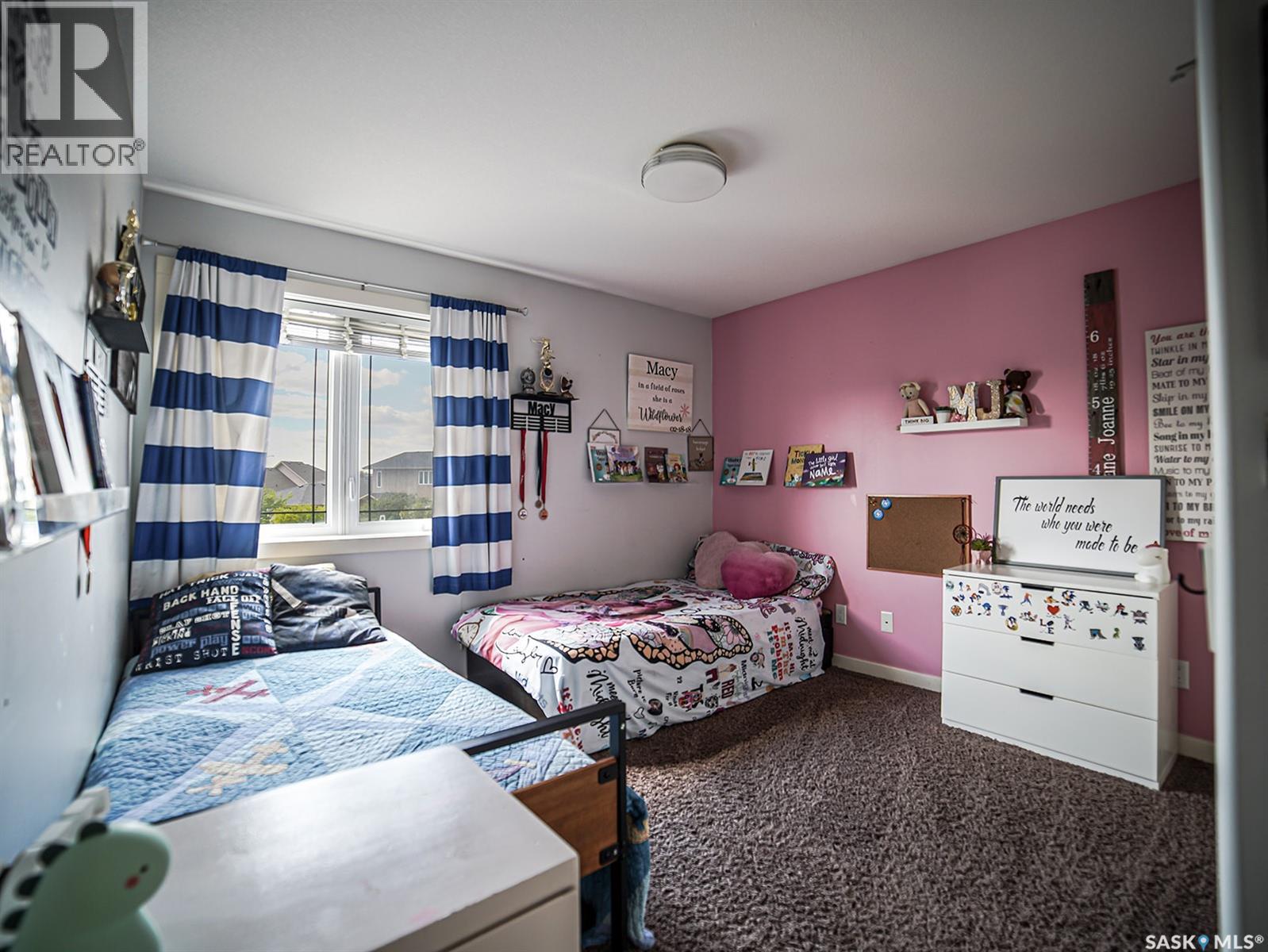 Single Family House 2 Level for Sale in  Highgrove ROAD Regina 