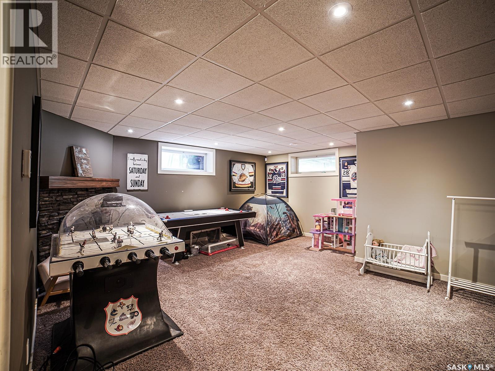 Single Family House 2 Level for Sale in  Highgrove ROAD Regina 