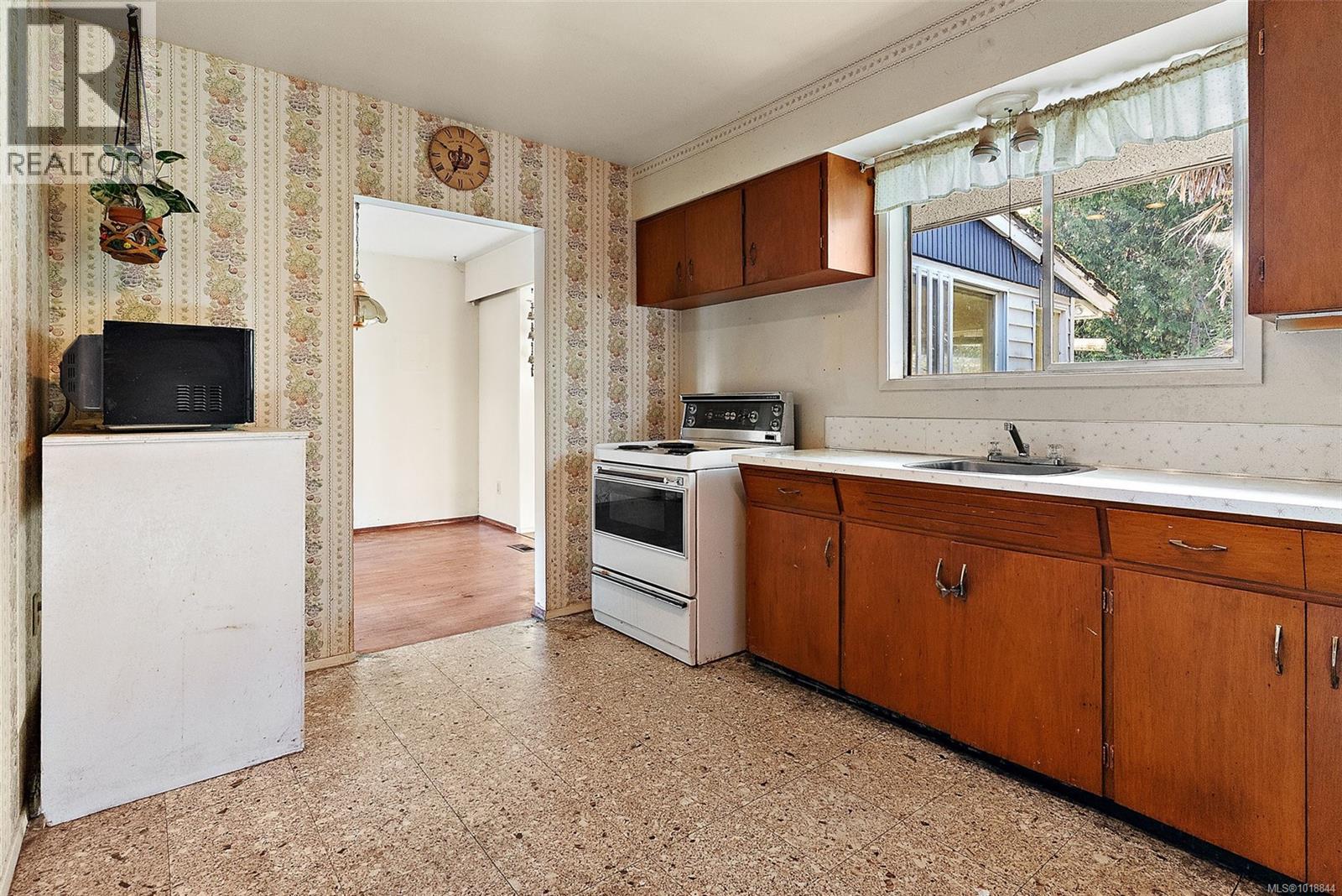  4088 Cedar Hill Cross Road, Saanich