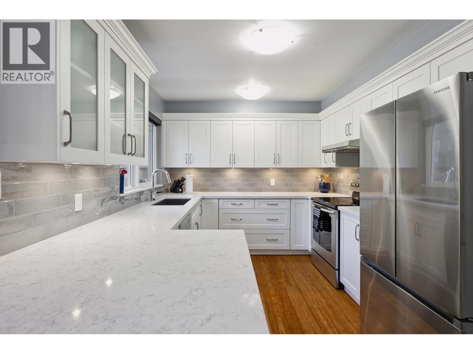 1518 MAHON AVENUE, North Vancouver