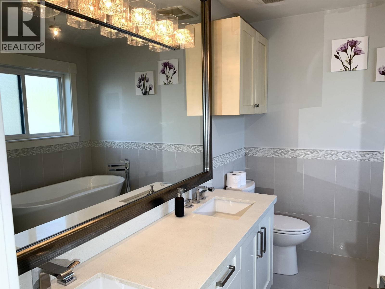 7380 ONTARIO STREET, Vancouver