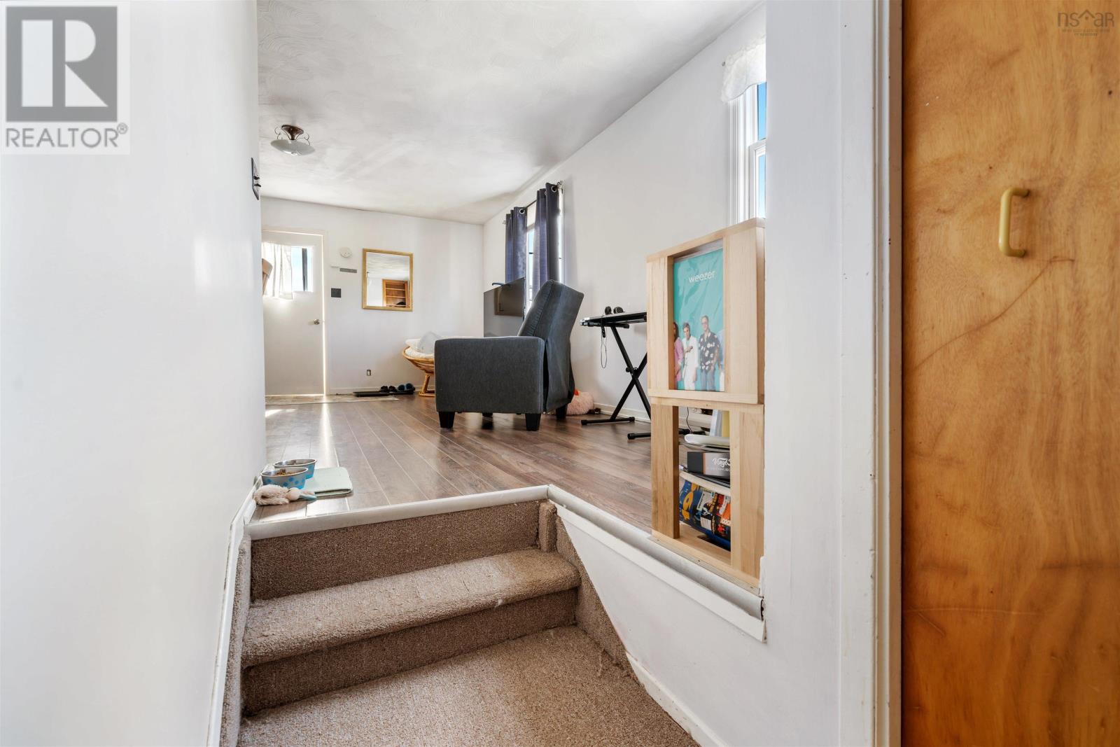 Property 44 of 49 of 90 High Street