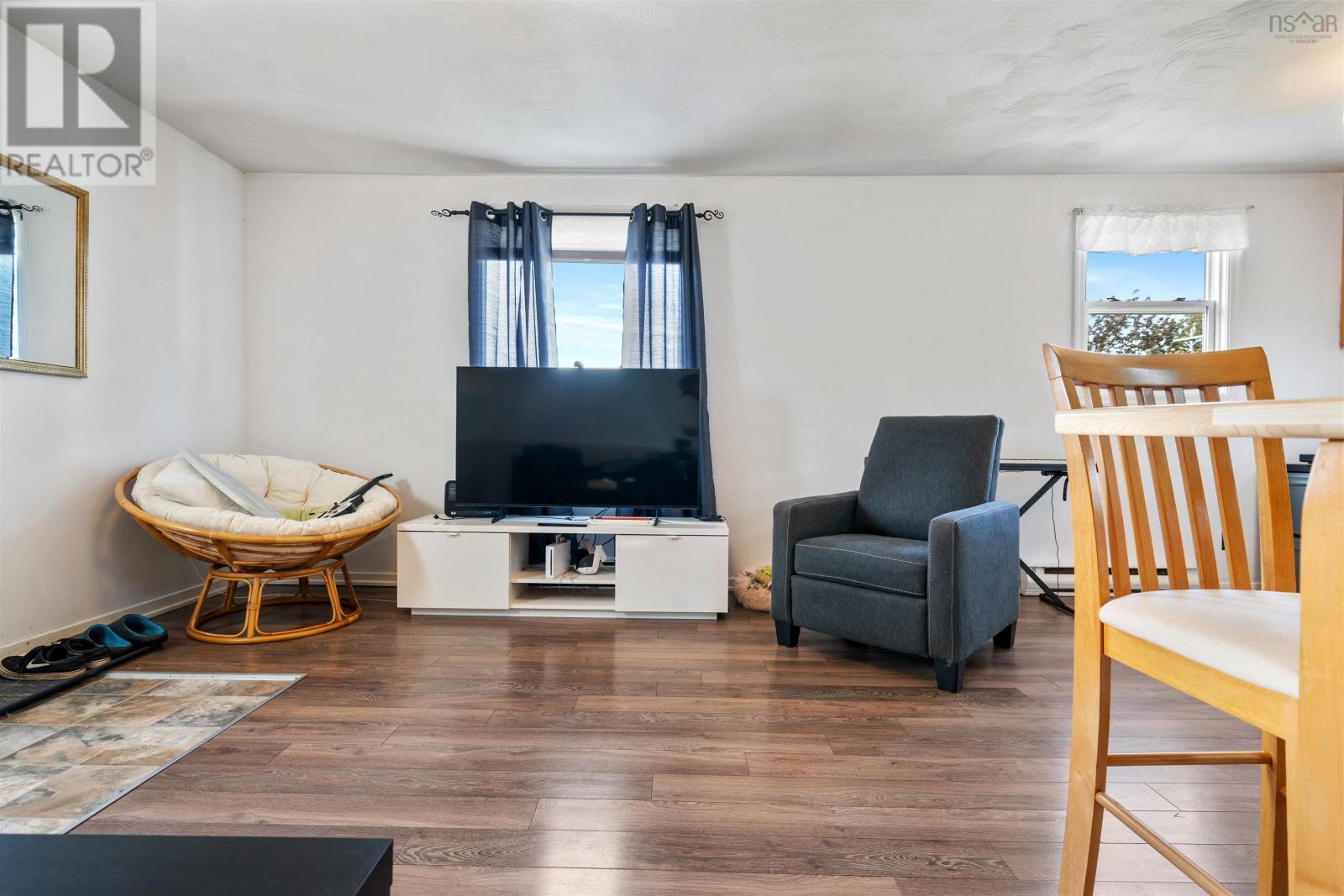 Property 40 of 49 of 90 High Street