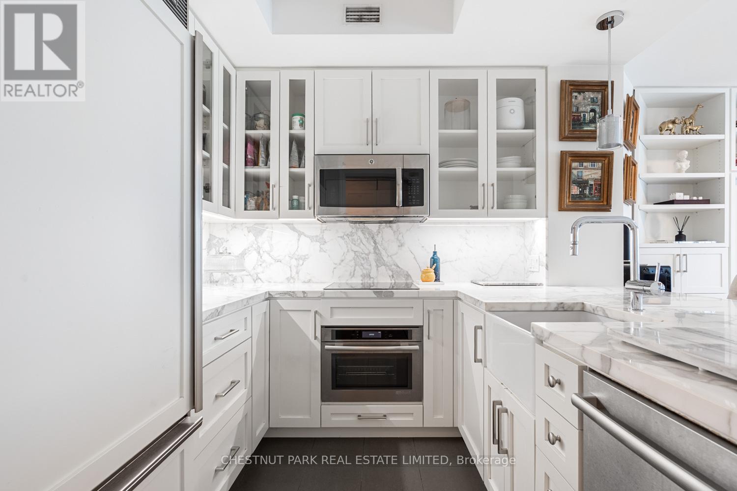 304 - 38 AVENUE ROAD - Photo 4 of 25, Toronto (Annex), Ontario