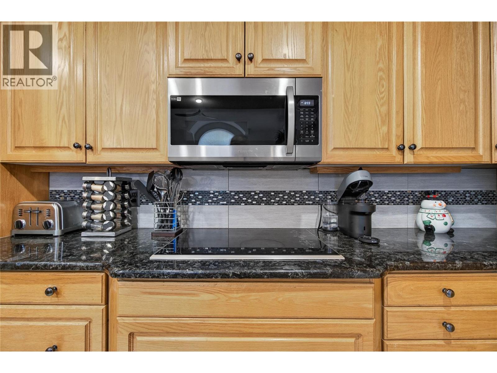 305 1002 Riverside Avenue, Sicamous