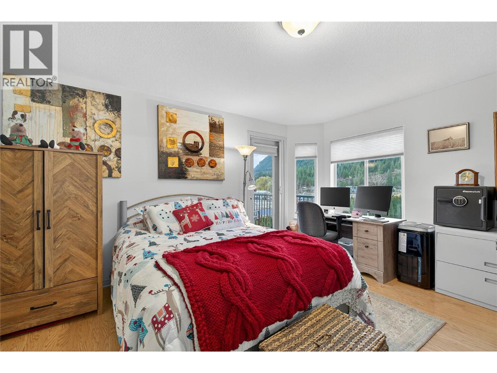 305 1002 Riverside Avenue, Sicamous